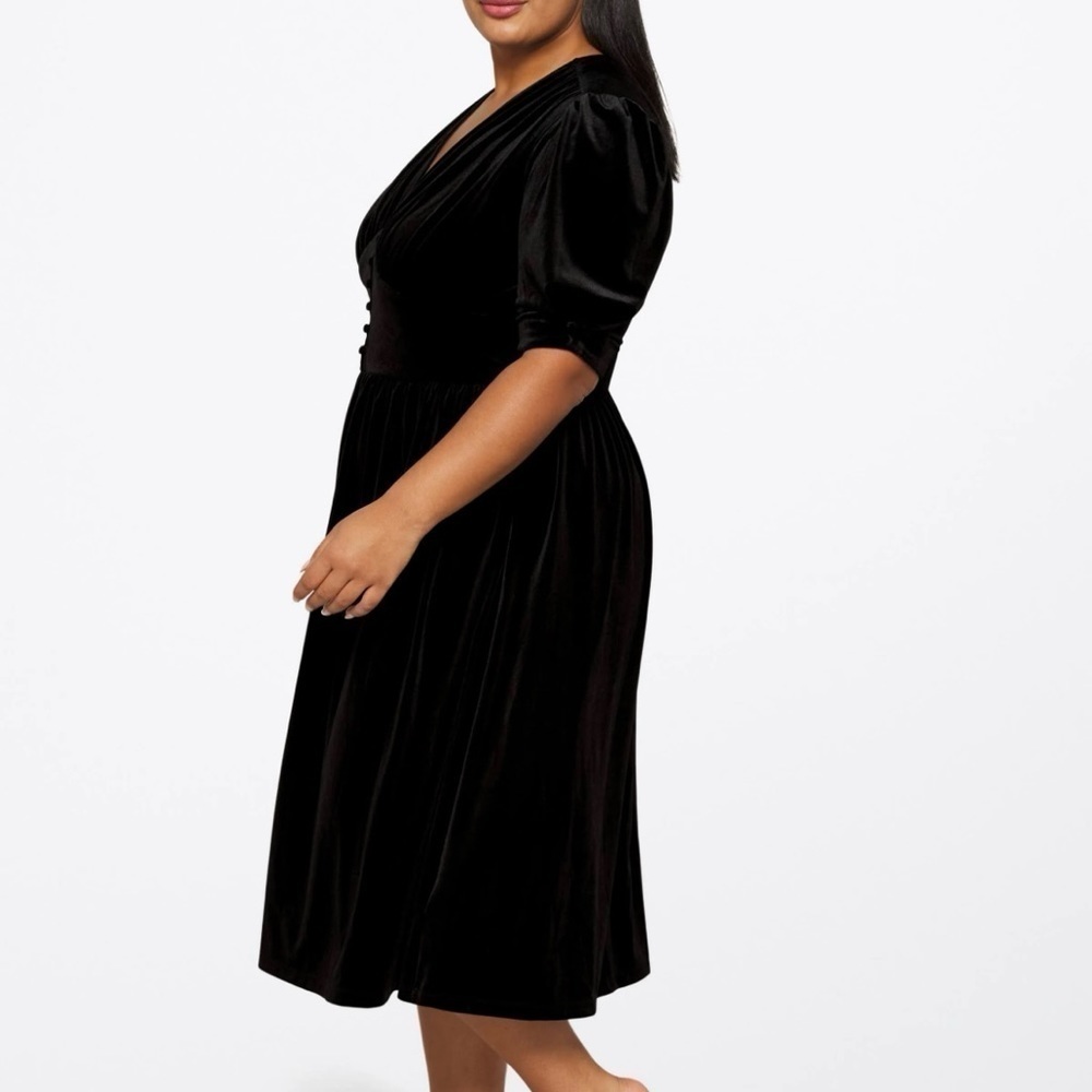 NWT Lauren Ralph Lauren Black Empire Waist Velvet Dress - Picture 3 of 7